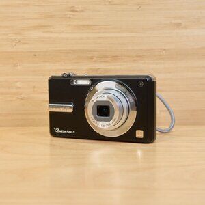 Panasonic Lumix DMC-F3 / 12.1MP Digital Camera / Ultra-Compact / Tested